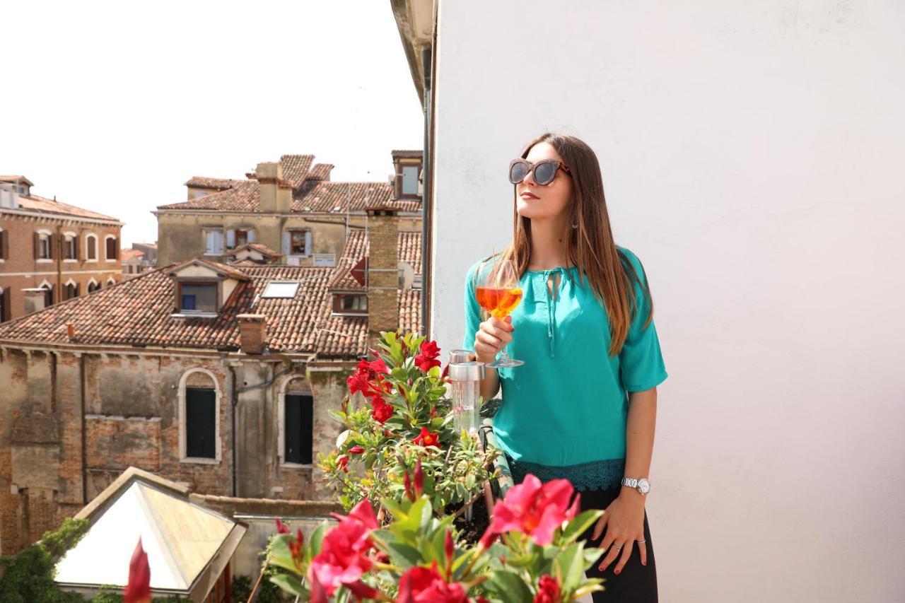 Elegant Terrace Apartment Near Piazza San Marco Last Floor No Lift Venise Extérieur photo