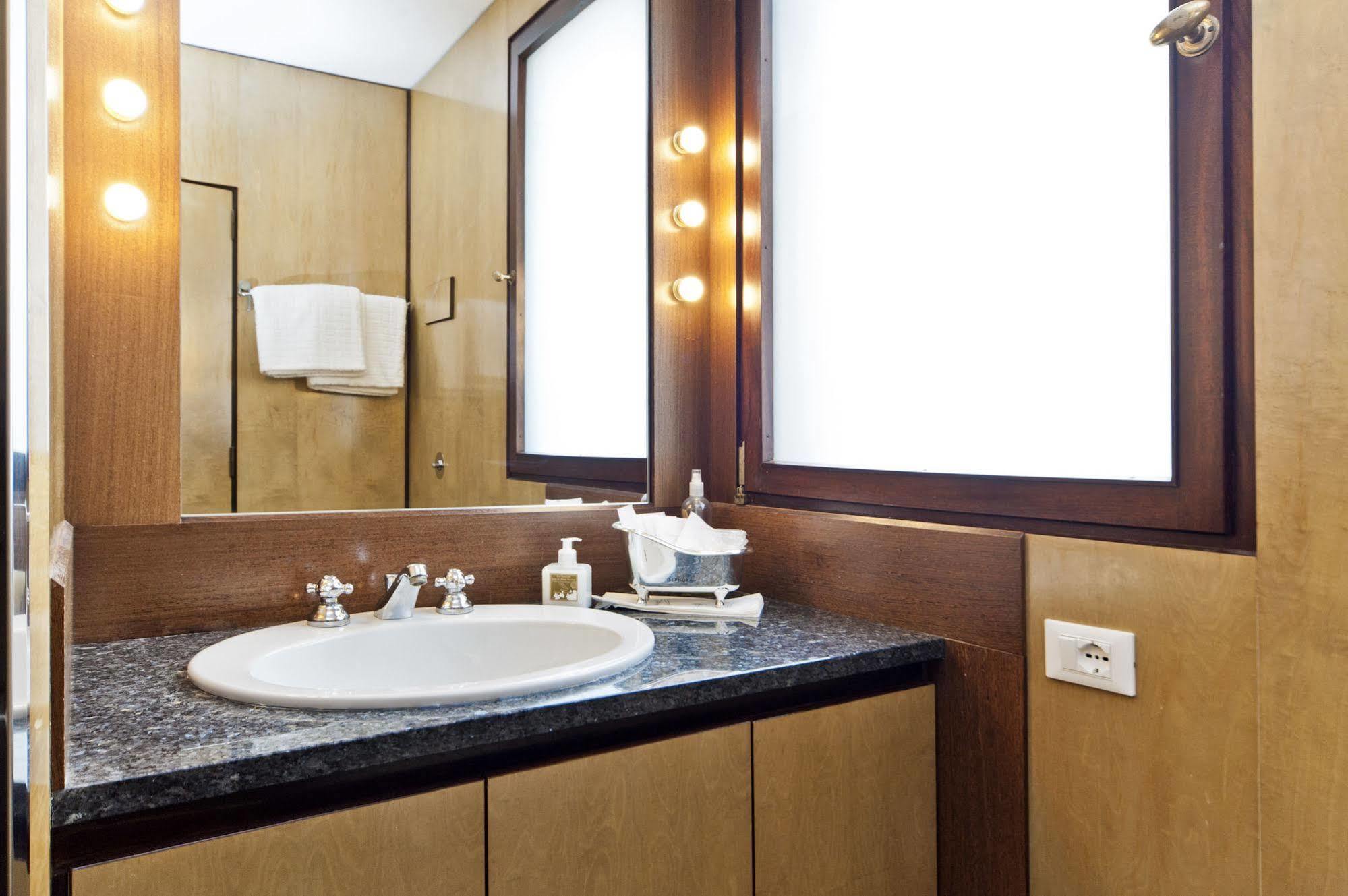 Elegant Terrace Apartment Near Piazza San Marco Last Floor No Lift Venise Extérieur photo