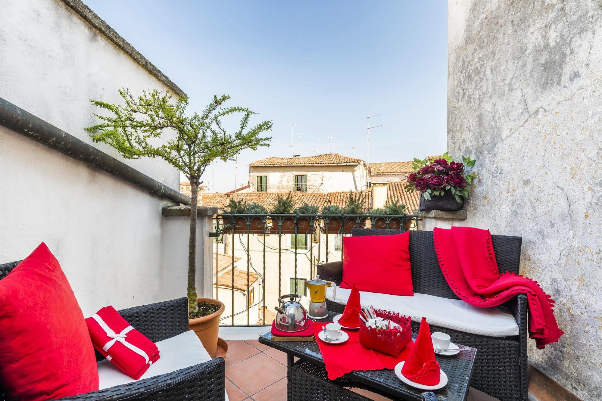 Elegant Terrace Apartment Near Piazza San Marco Last Floor No Lift Venise Extérieur photo
